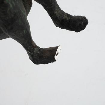 Gudrun Eduards, "Kalfaktorn", "Japansk fågel", Hukande figur, 3 st.