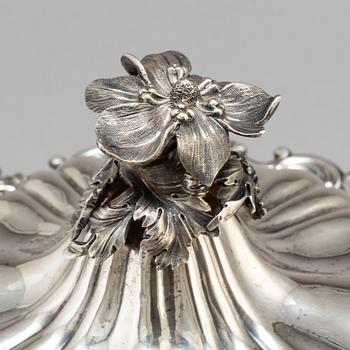 A Swedish 19th century silver sugar bowl and cover, mark of Gustaf Möllenborg, Stockholm 1846.
