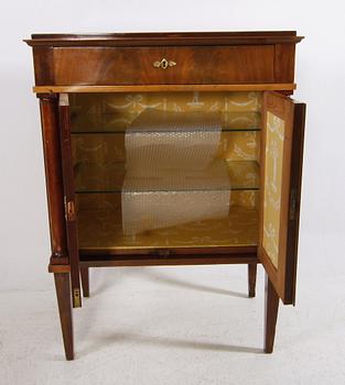 SKÅP/BARSKÅP. Karl Johanstil, 1800-tal.