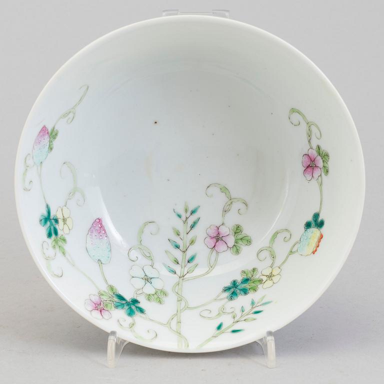 A Chinese famille rose porcelain bowl, Republic, early 20th century with Hongxians mark to the base.