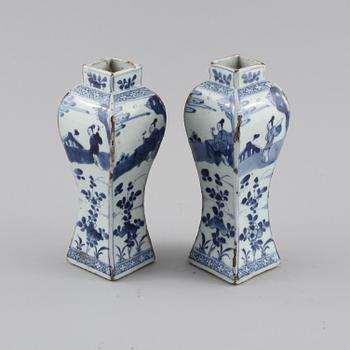 VASER, ett par, Kangxi, 1700-tal första hälft.