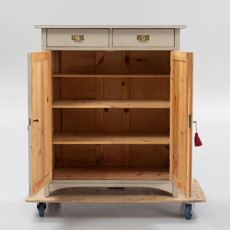 Skänk, tidigt 1900-tal.