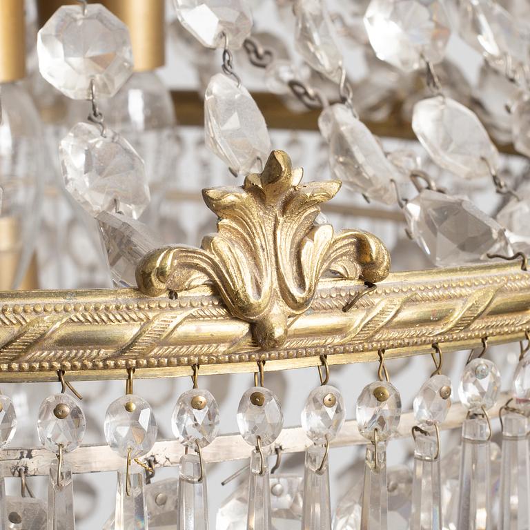 A chandelier, early 20th Century.