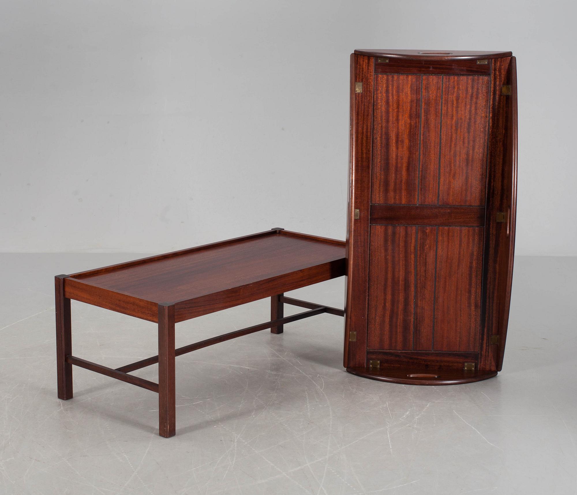 SOFFBORD, Butlers tray. 1900-talets andra hälft.