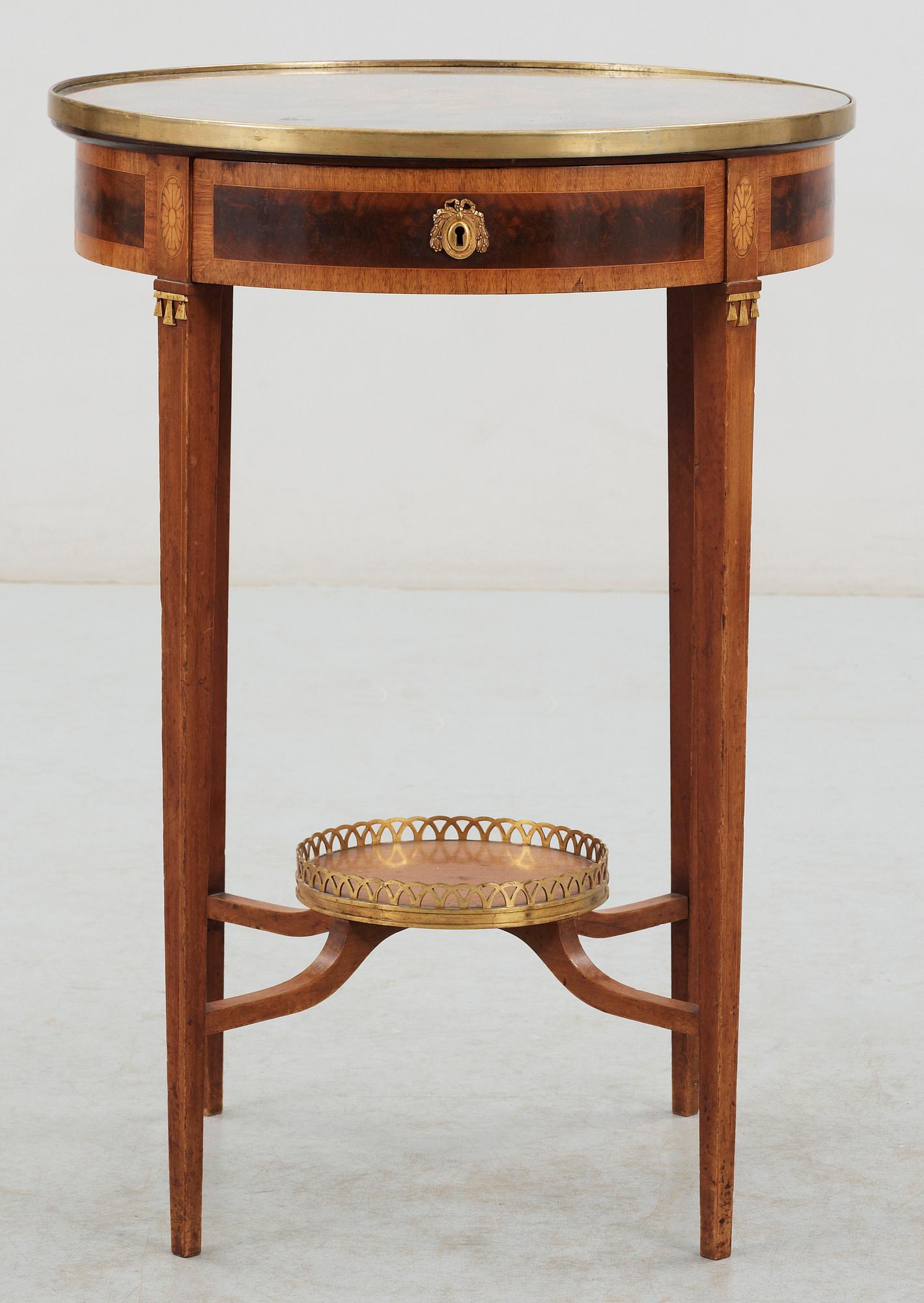 BORD, sengustaviansk stil, 1900-talets första hälft.
