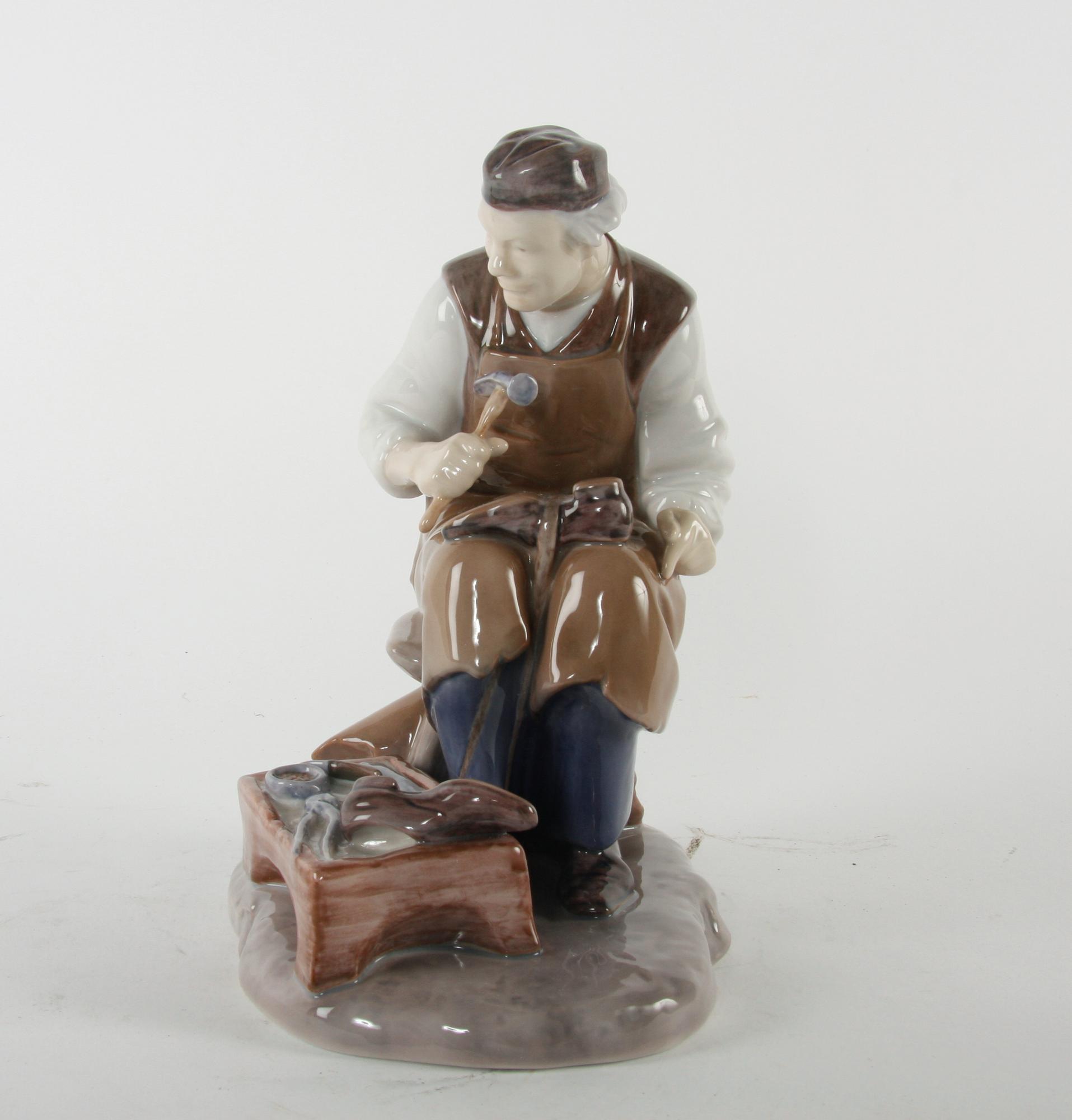 FIGURIN, porslin, Bing & Gröndal.