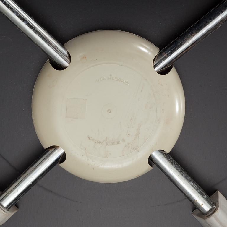 STOLAR, ett par, "Sjuan", Arne Jacobsen, Fritz Hansen.