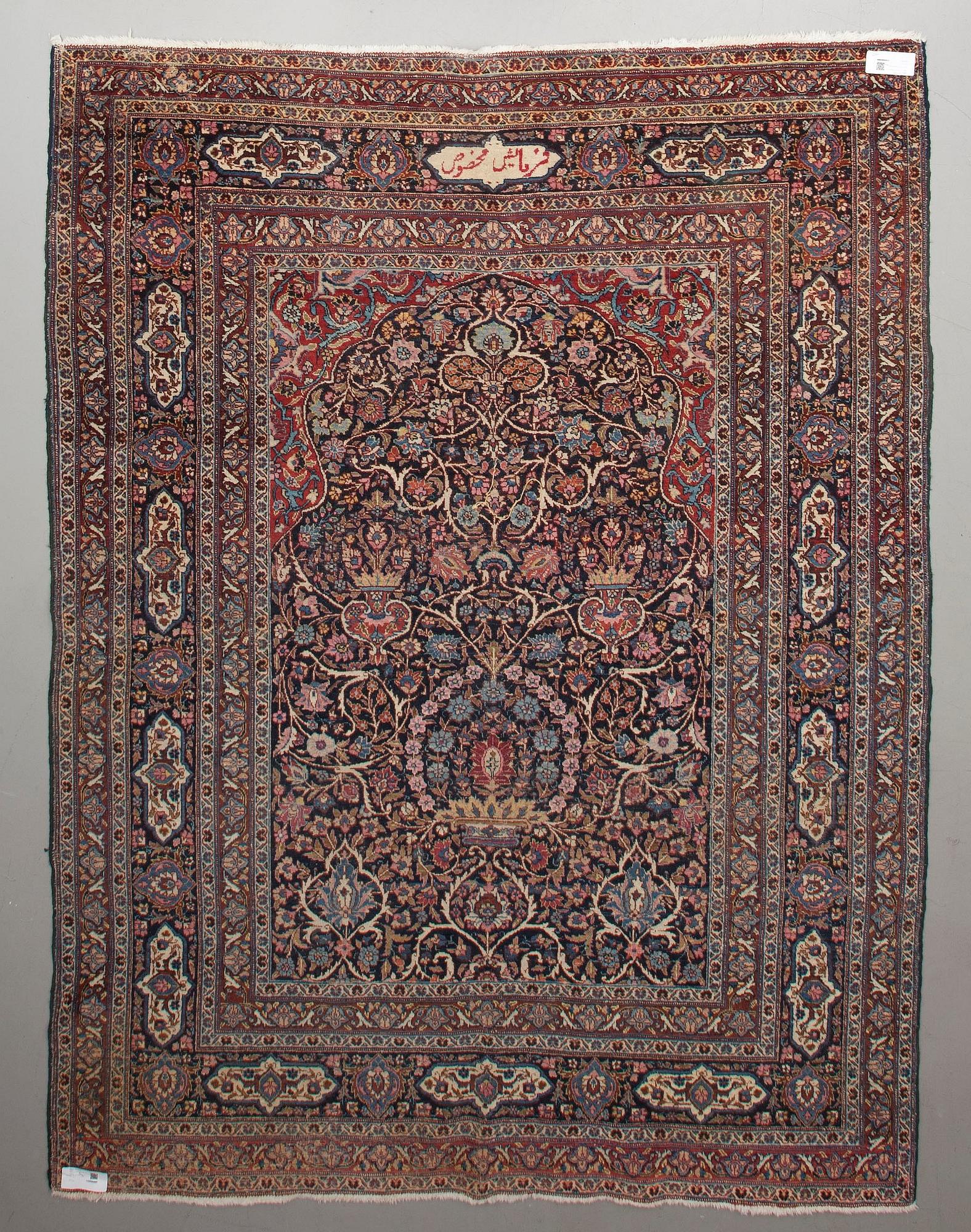 MATTA, sannolikt Meshed/Moud, antik. Ca 222x164 cm.