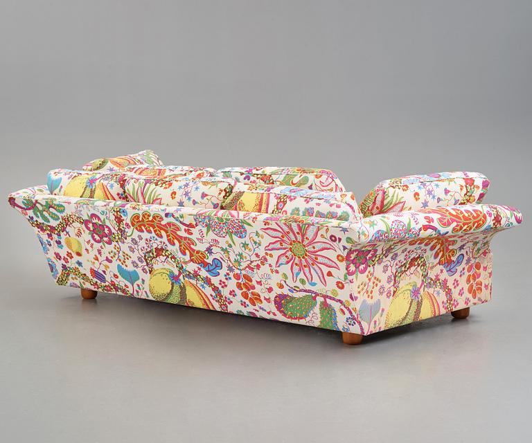 Josef Frank, a "Liljevalchs" sofa, Svenskt Tenn, Stockholm, 2010.