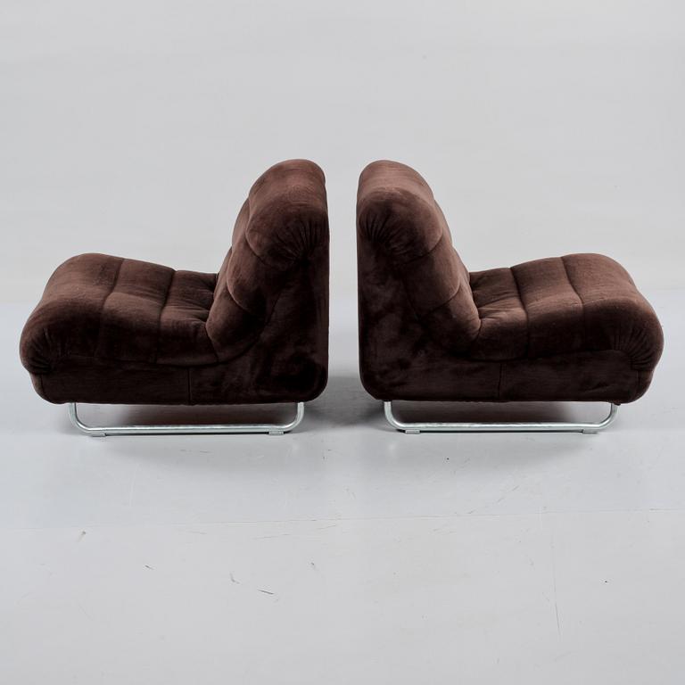 FÅTÖLJER, ett par, 1970-tal.