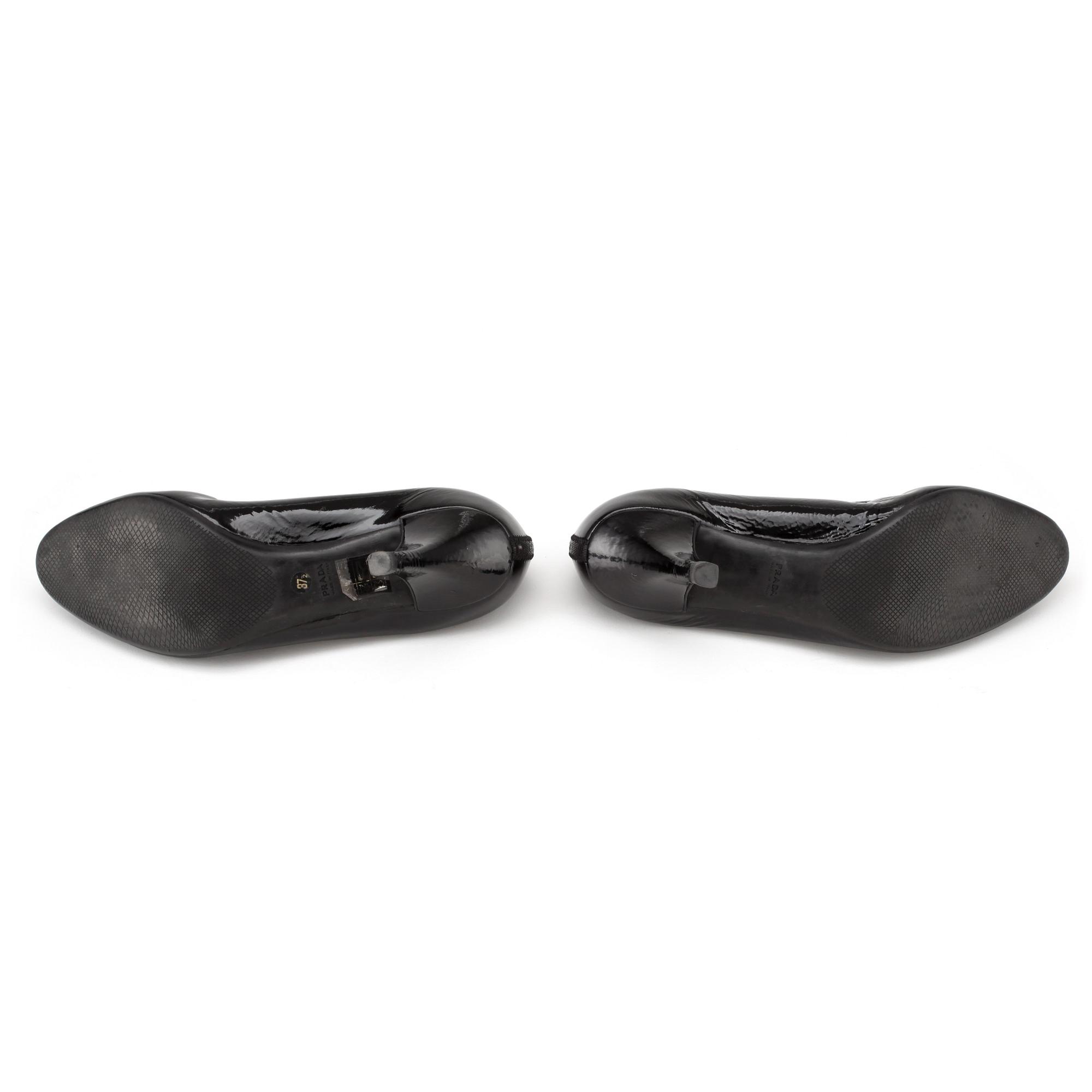 PRADA, ett par pumps. Storlek 37,5.