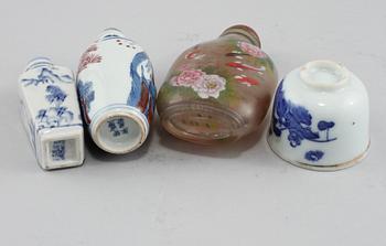 SNUSFLASKOR, 3 st, och MINIATYRSKÅL, porslin samt glas, Kina, 1900-tal.