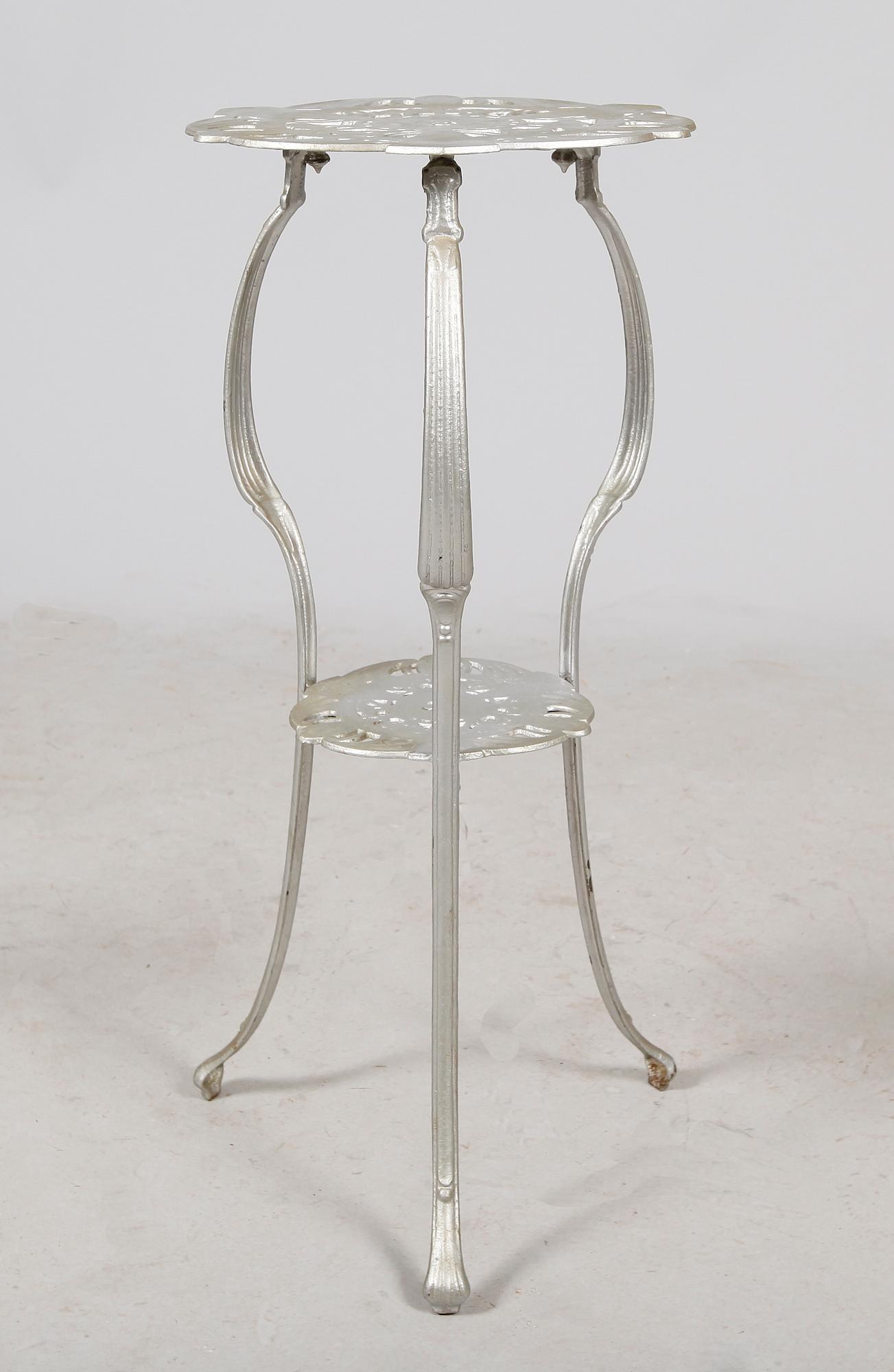 PEDISTAL, försilvrat gjutgods, jugendstil, 1900-talets första hälft.