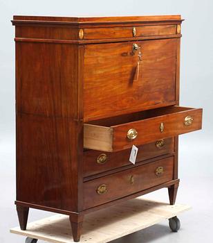 CHIFFONJÉ, sengustaviansk, 1700-talets slut.