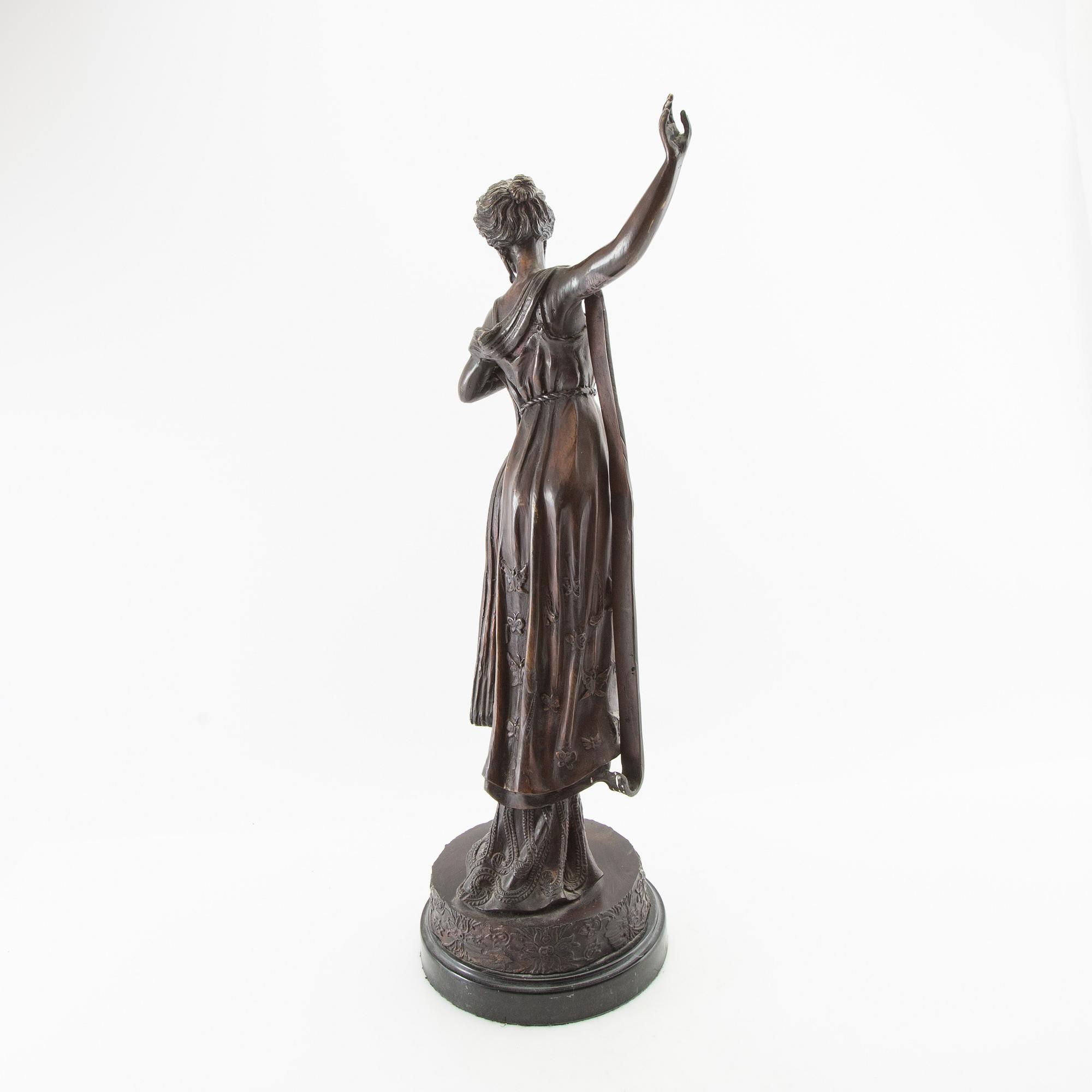 Okänd konstnär 1900-tal, Skulptur Kvinnofigur.