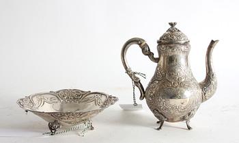 CHOKLADKANNA och SKÅL, silver, rokokostil, importstämplad.