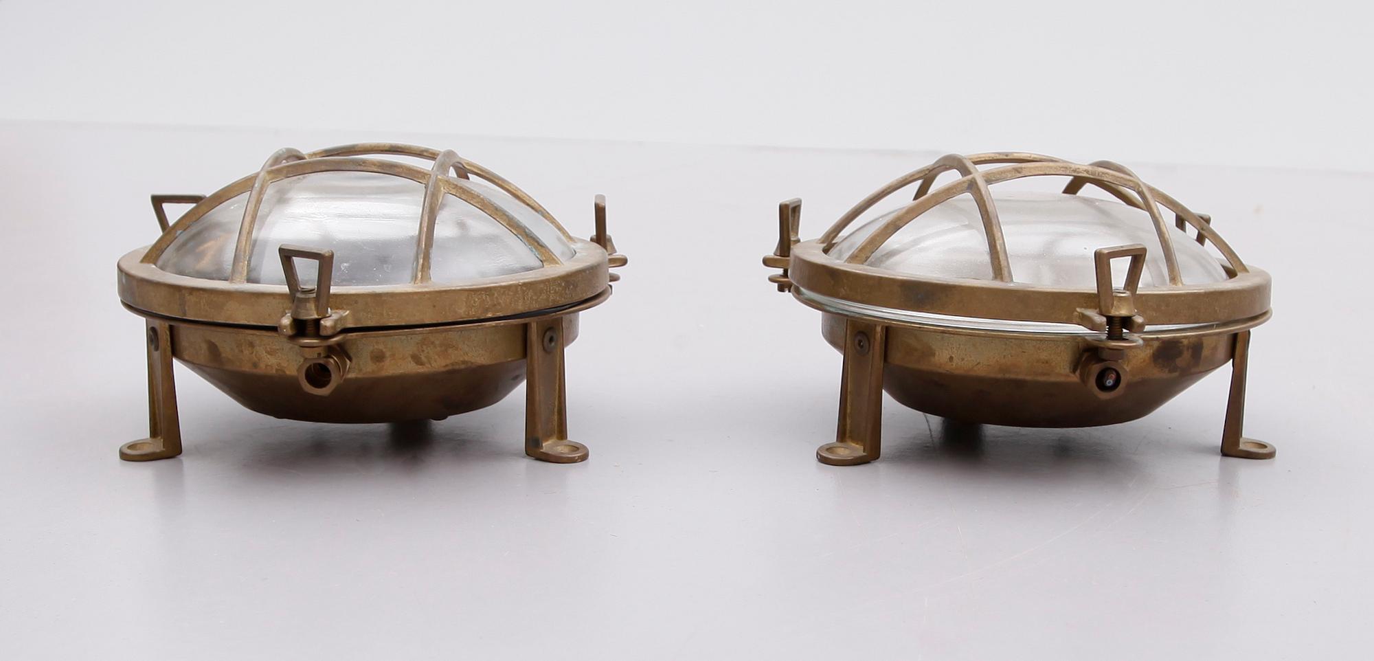 VÄGGLAMPOR, 2 st, skeppslampor, 1900-talets första hälft.