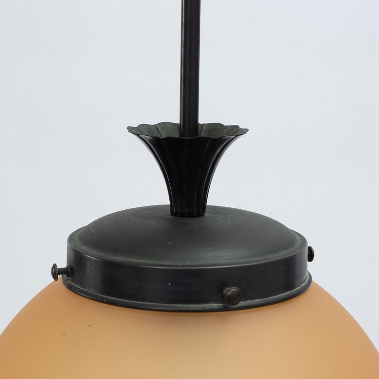 Edward Hald, taklampa, variant av modell "HD 632", Orrefors, 1920-30-tal.