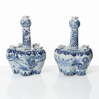 Two Chinese blue and white porcelain tulip vases, 20th century.