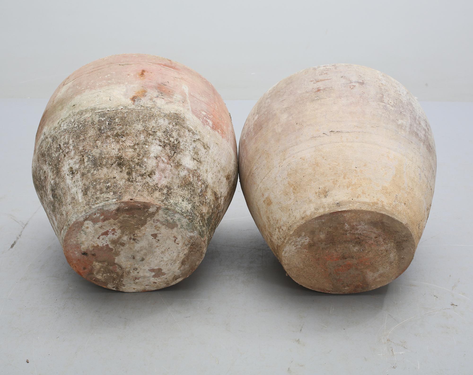 YTTERFODER, 2 st, lergods, 1900-talets andra hälft.