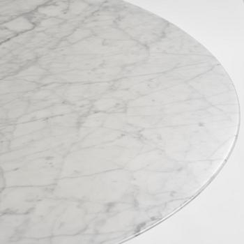 Eero Saarinen, a “Tulip” dining table, Knoll.