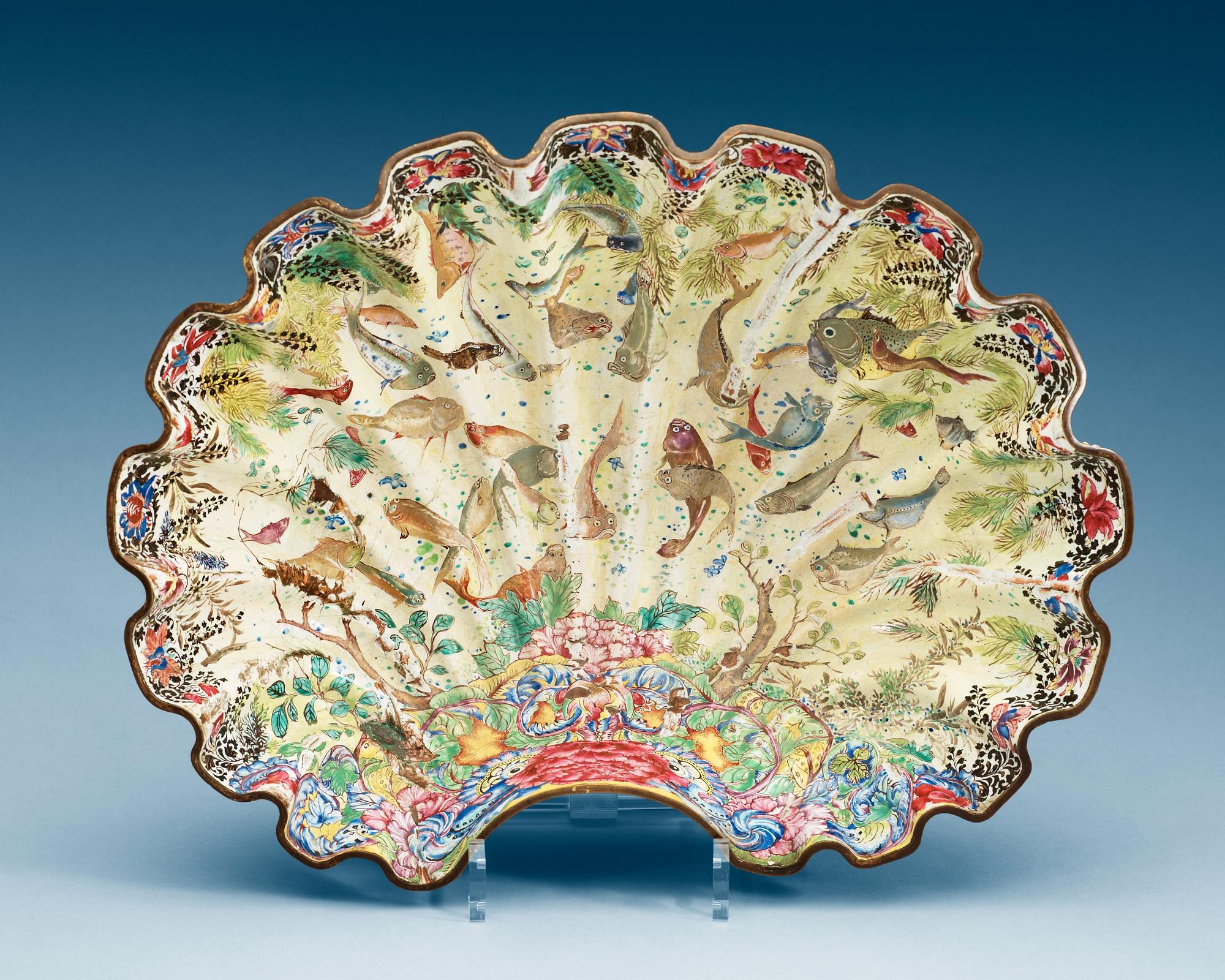 An enamel on copper clam-shaped bowl, Qing dynasty, 18th Century.