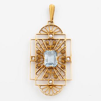 Pendant, 18K gold with small pearls and blue synthetic spinel, 1940s.
