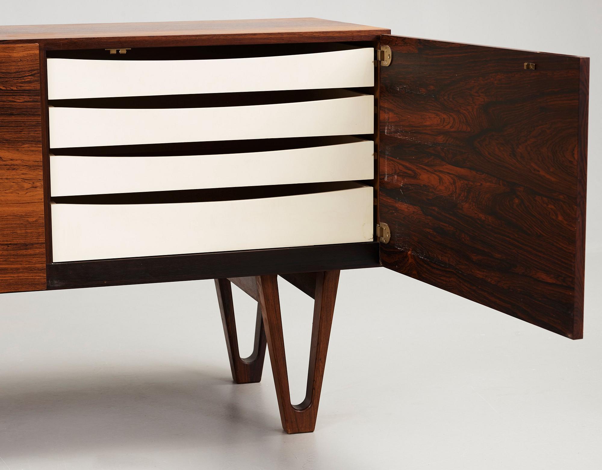 IB KOFOD LARSEN, sideboard, Säffle Möbelfabrik, 1960-tal.