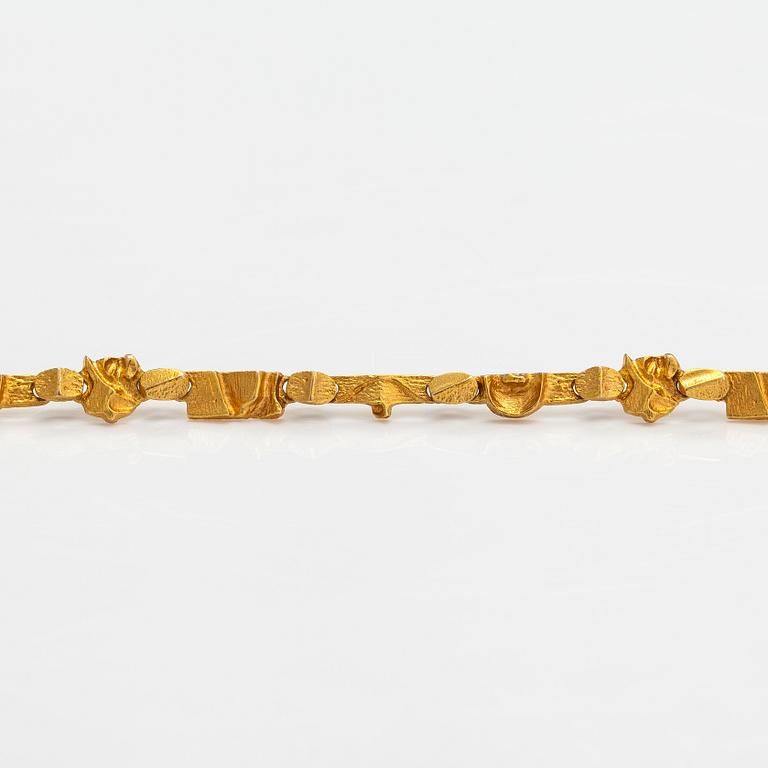 Björn Weckström, A 14K gold bracelet "Tenochtitlan". Lapponia 1990.