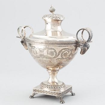 A Swedish Gustavian silver sugar-bowl and cover, mark of Anders Fornholm, Stockholm 1790.