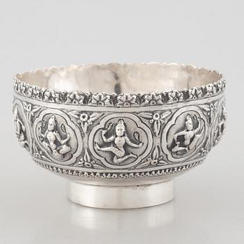 A silver bowl, from possibly India/ Sri Lanka, 20th century.