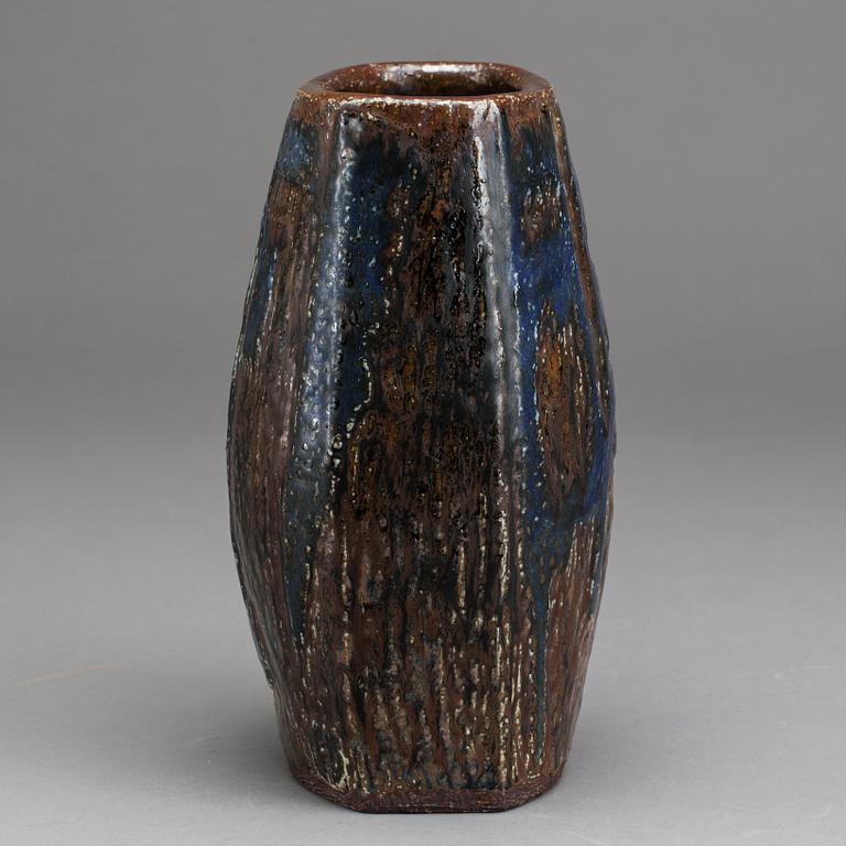 CARL-HARRY STÅLHANE, a signed stoneware vase.