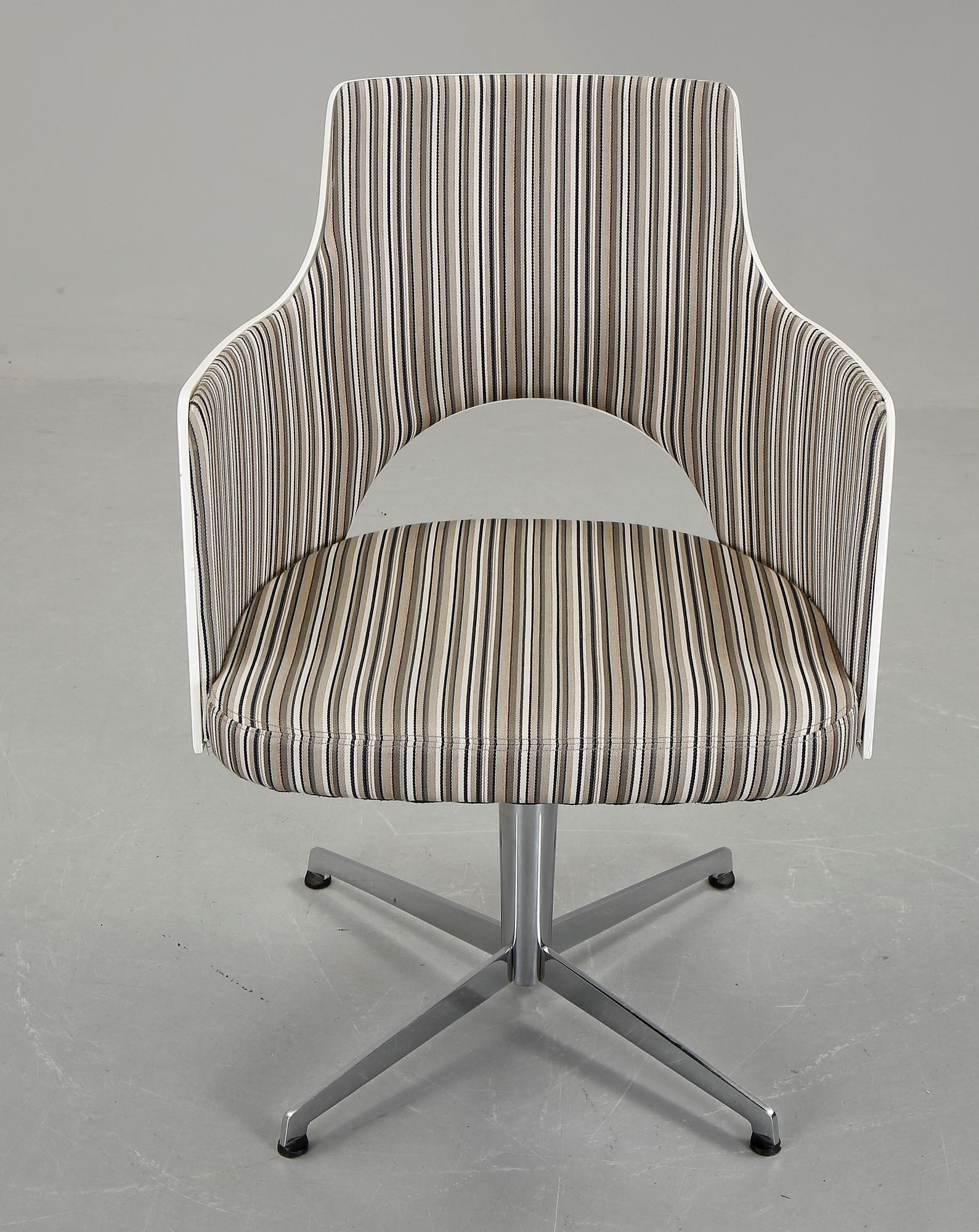 FÅTÖLJER/STOLAR, ett par. "Cortina", Gunilla Allard, Lammhults, 1990/2000-tal.