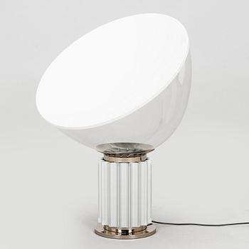 Achille Castiglioni, & Pier Giacomo, pöytävalaisin "Taccia LED" Flos, Italia.