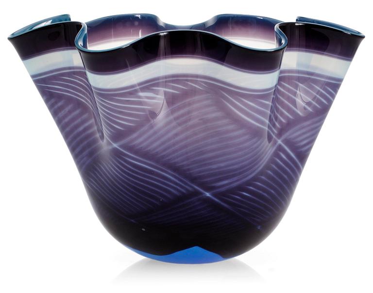 A Gunnar Cyrén graal glass vase, Orrefors 1992.