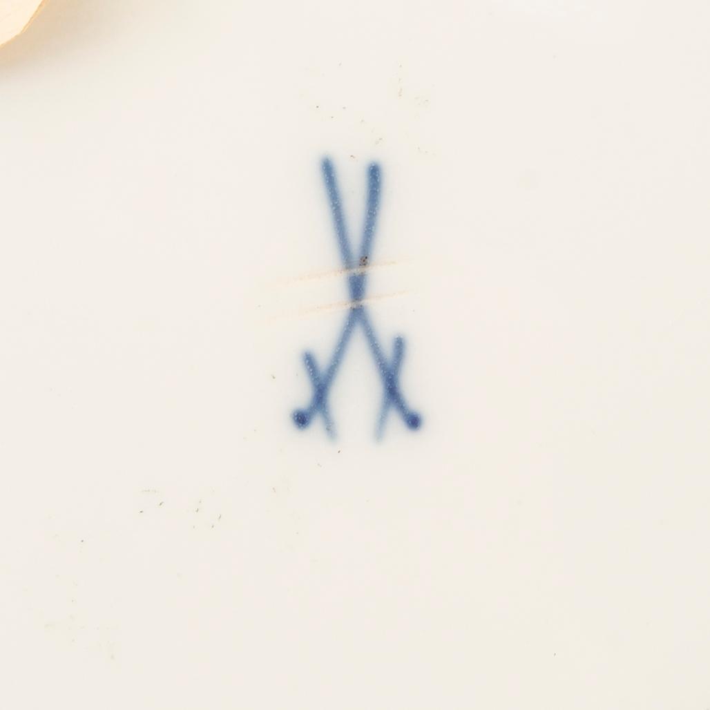 A 25 pcs dinner service Meissen first half of the 20th century.