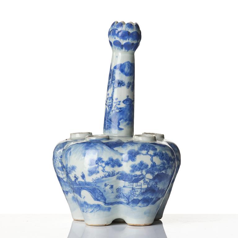 Tulpanvas, porslin, Kina, Qingdynastin, 1800-tal.