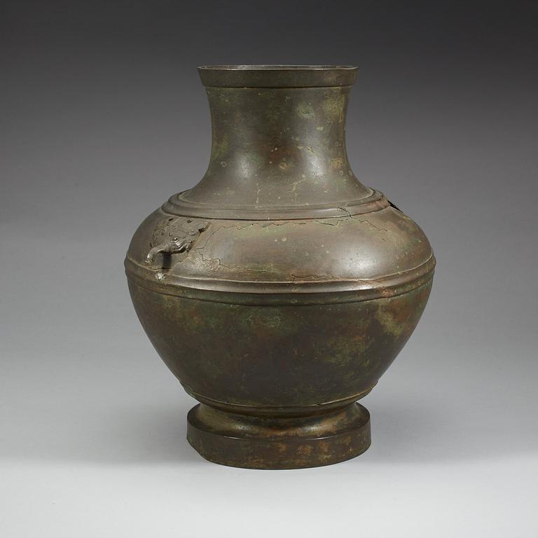 VAS, brons. Mingdynastin eller äldre.