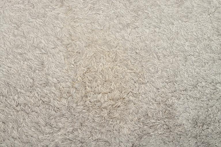 A tufted 'Wisp Rainbow Cenere' carpet, Minotti, Italy, c. 550 x 400 cm.