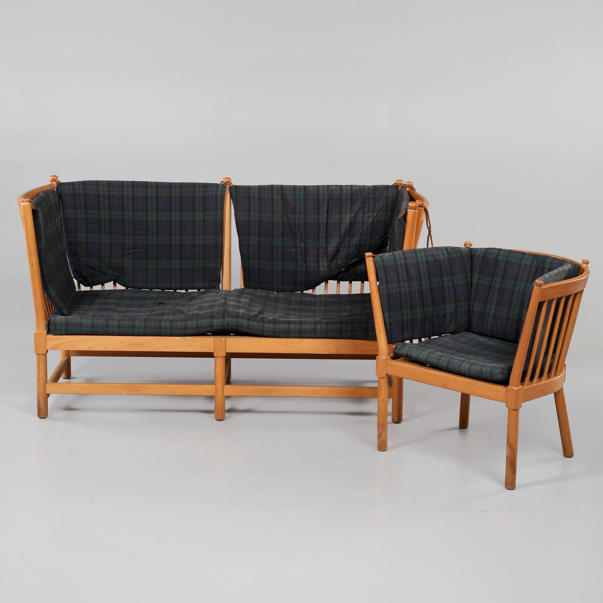 SOFFA SAMT FÅTÖLJ "Tremme", Børge Mogensen, dessa exemplar tillverkade av Fritz Hansen, 1960/1970-tal.