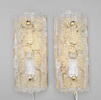 VÄGGLAMPOR, ett par, glas och mässing, Carl Fagerlund, Orrefors.