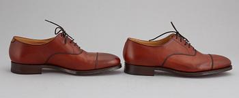 CROCKETT & JONES, a pair of black leather 'Highbury' shoes, size 7 1/2.