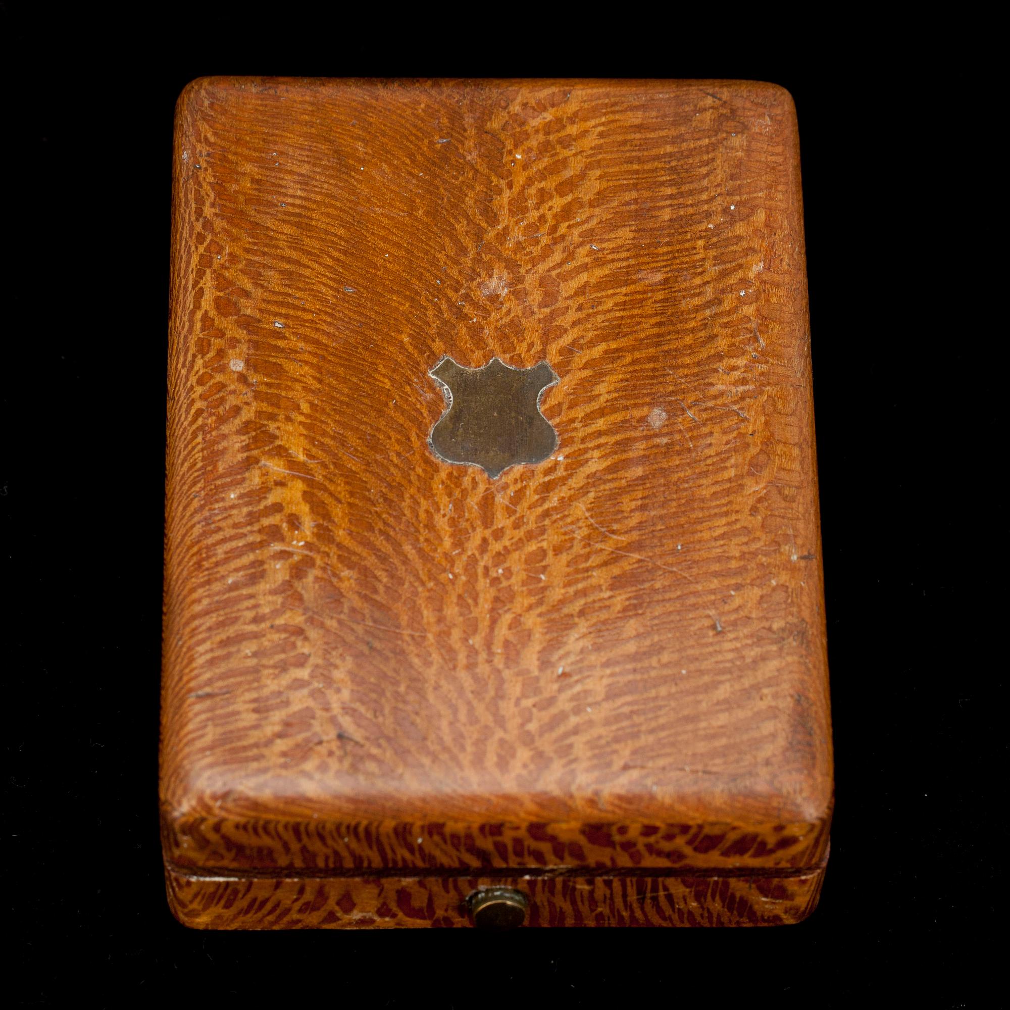 FICKUR, IWC Shauffhausen 14K kultaa. 1920-tal. Totalvikt 93 g.