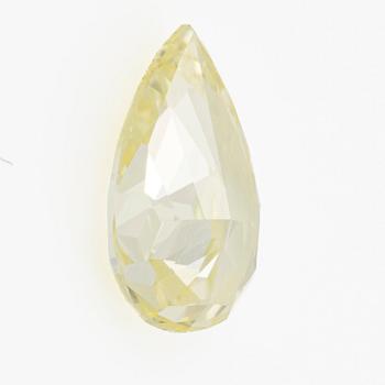 Unmounted yellow diamond, 0.50 ct, accompanied by a GIA report.