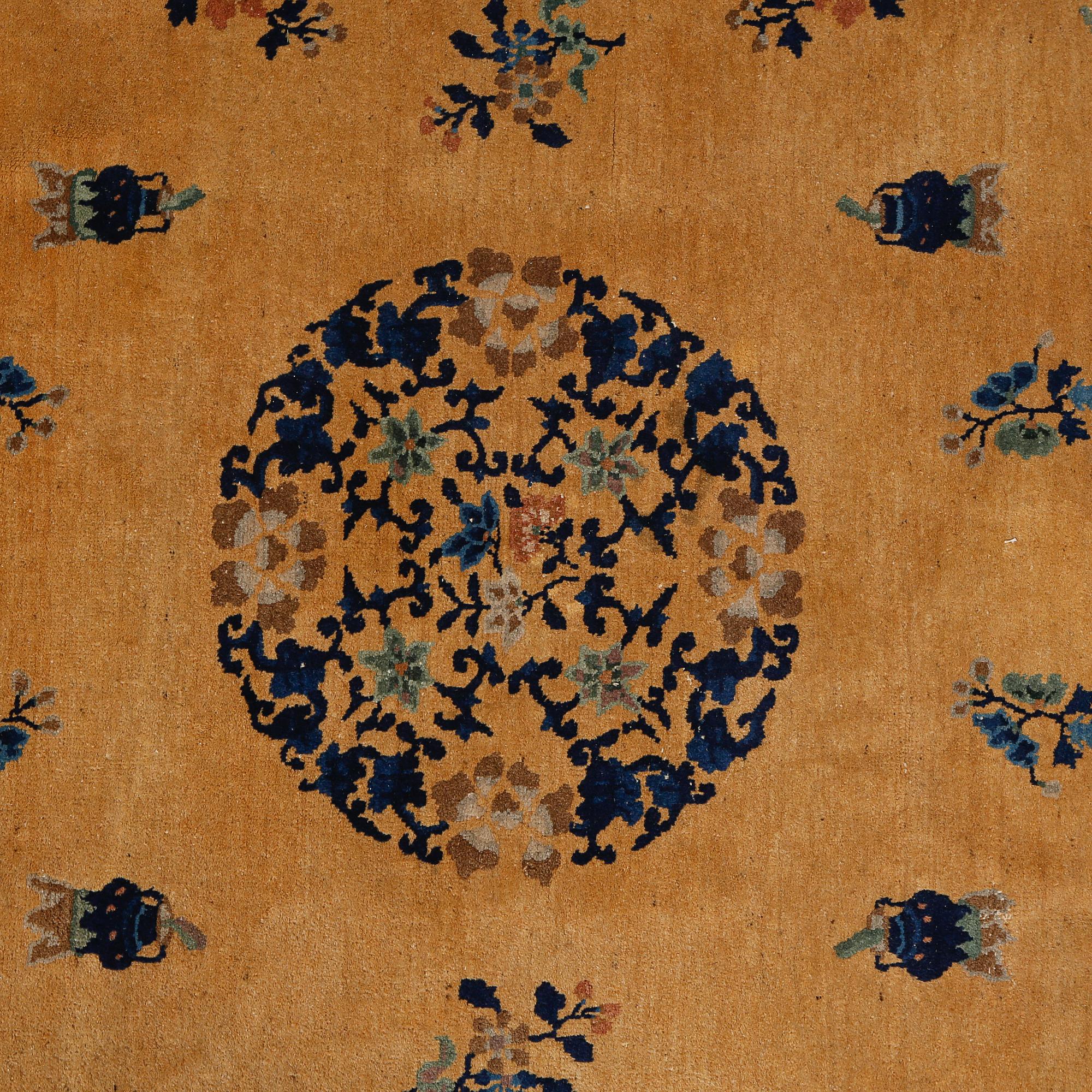 MATTA, Kina, old/semiantik, ca 290 x 208 cm.