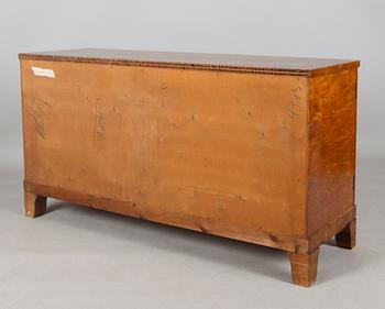 SIDEBOARD, 1900-talets första hälft.