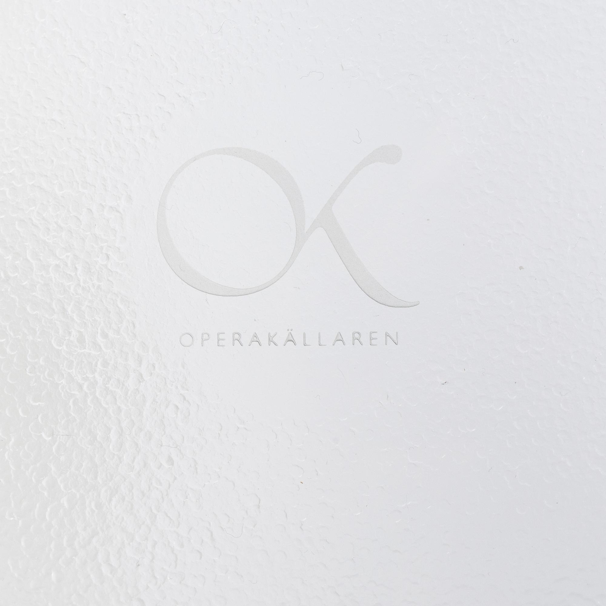 Reijmyre Glasbruk, mattallrikar 7 st, samt karaff, för Operakällaren.