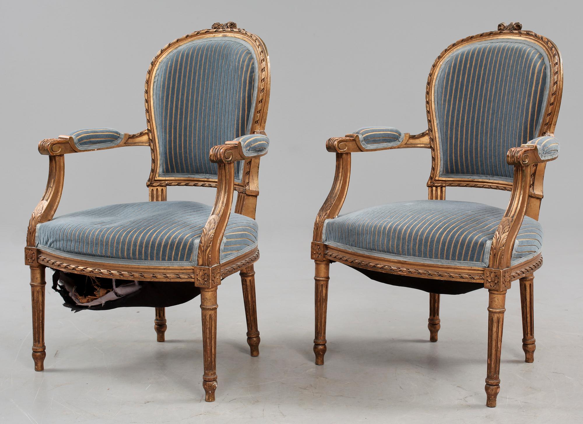 KARMSTOLAR, ett par, Louis XVI-stil, 1900-talets andra hälft.