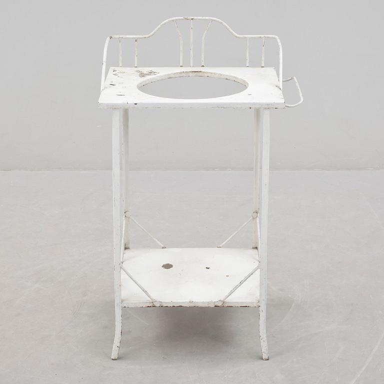 TOILETTBORD/TVÄTTBORD, 1900-talets första hälft.