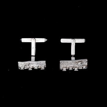 A PAIR OF CUFFLINKS, 8/8 cut diamonds, 18K white gold. Tabbah Jewellery, Beirut.